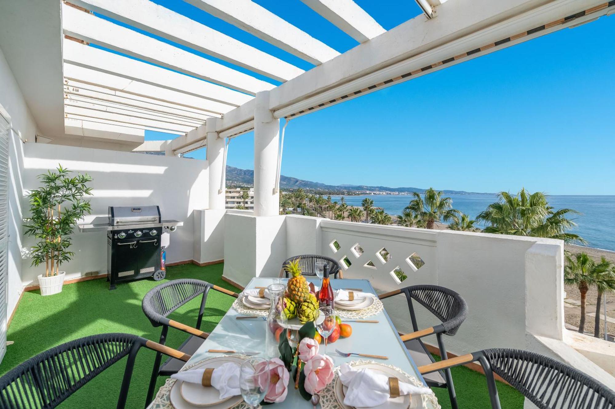 Vacation I Banus Waterfront Penthouse Marina, Sea View, Beachfront Apartamento *